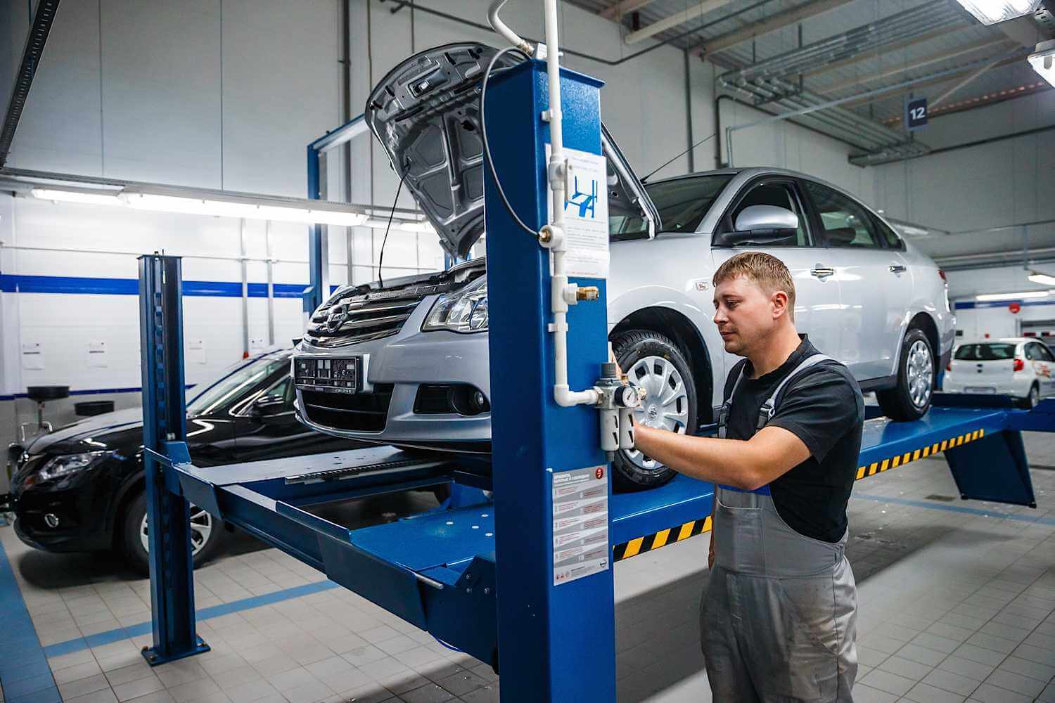 Диагностика рулевого управления автомобиля Mercedes-Benz Citan в  Санкт-Петербурге. Онлайн-запись на услугу в автосервис КЛЮЧАВТО